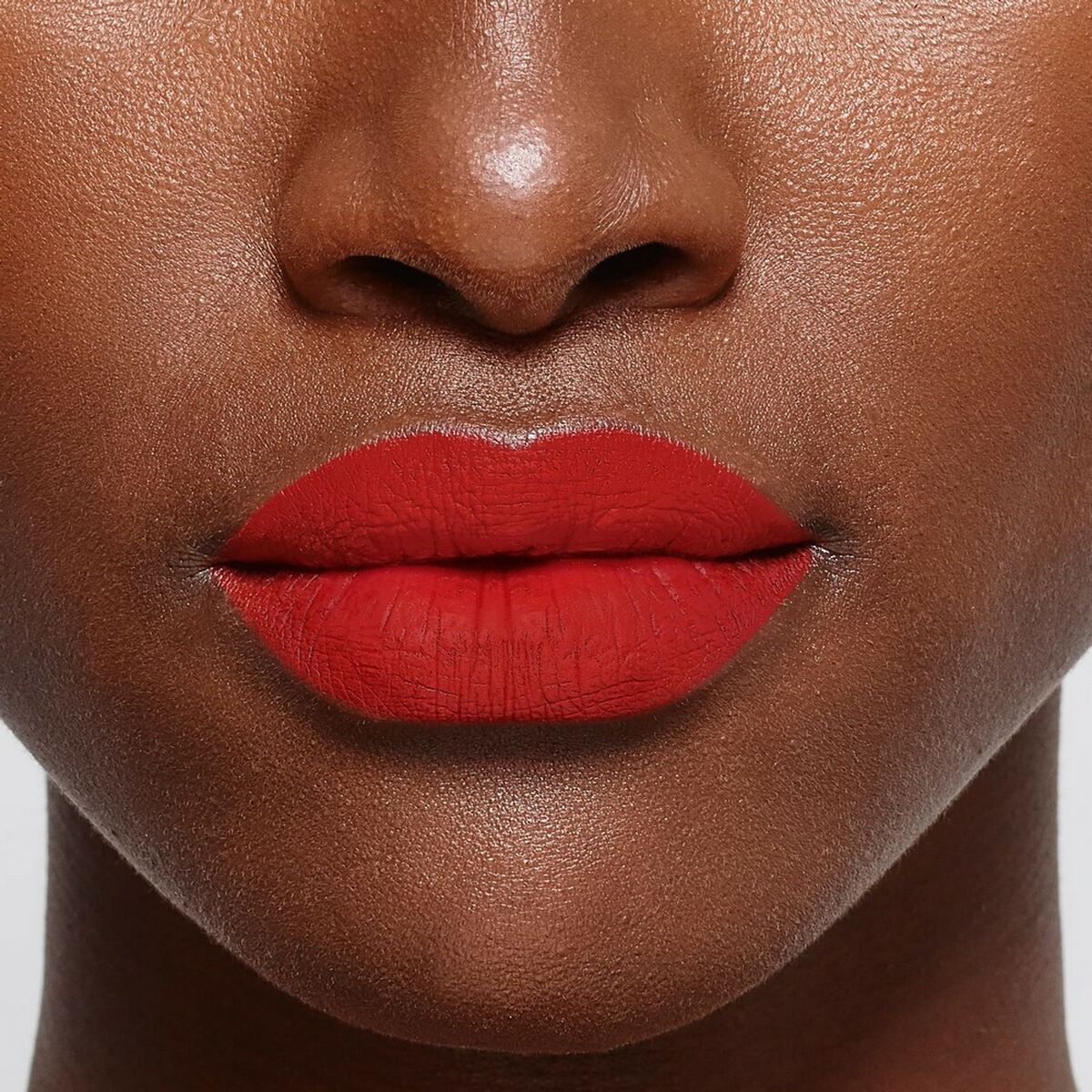 Læbestift L'Oreal Make Up Color Riche 336-le rouge avantgarde Nº 336-Le Rouge Avant-Garde 26 g (1 enhed) makeup-emballage