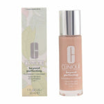 Flydende Make Up Base Clinique Beyond Perfecting Nº 21 Creme Caramel Nº 21-Cream Caramel 30 ml Facial Corrector hudpleje