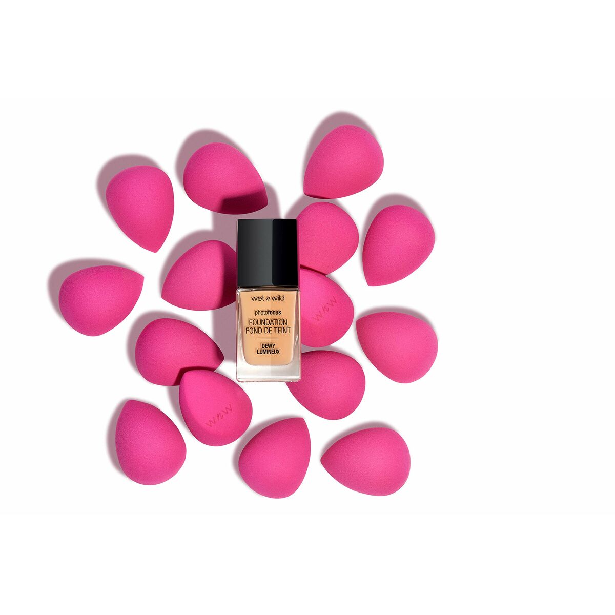 Liquid Make Up Base Wet n Wild Foundation Dewy Classic Beige 30 ml makeup emballage