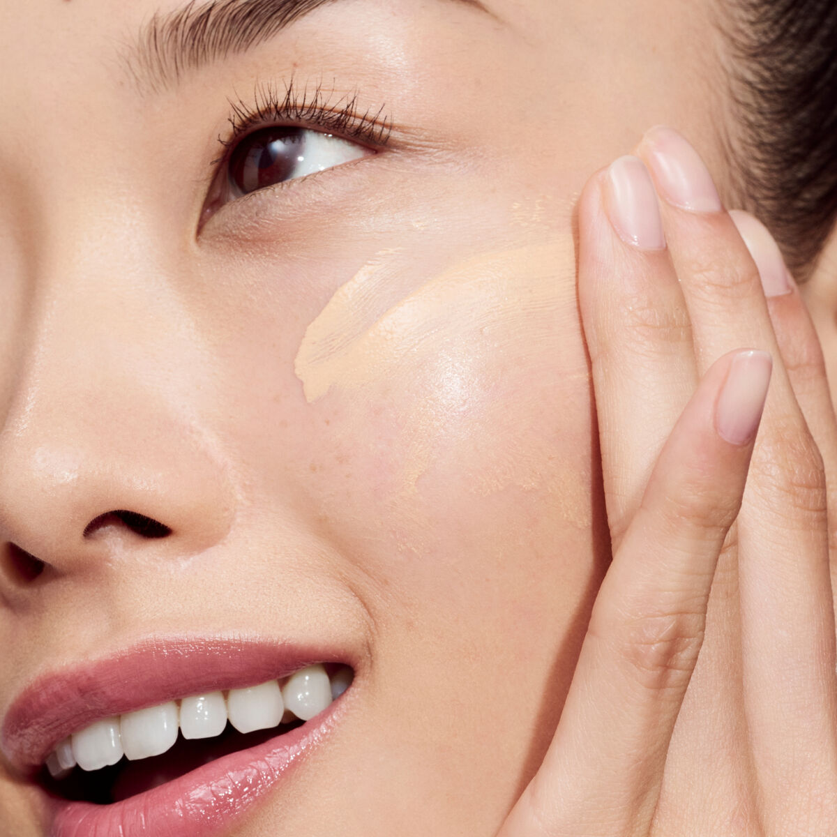 Flydende Make Up Base Clinique EVEN BETTER Nº 4-Light Medium Cool Spf 50 30 ml produktemballage