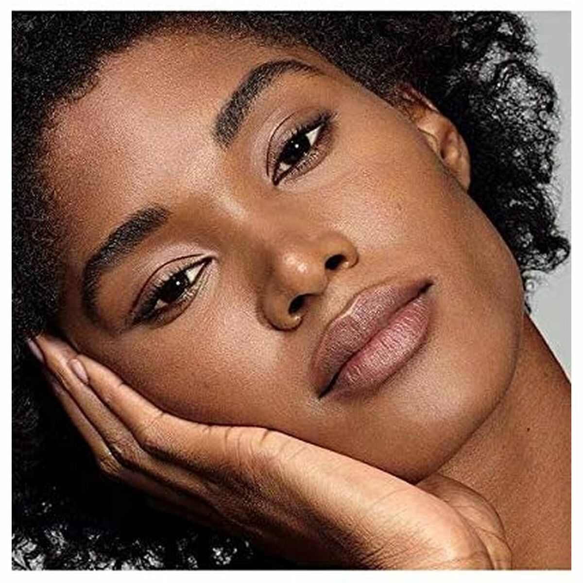 Flydende make-up base Estee Lauder ES911 Nº 6W1-sandeltræ Spf 45 produktemballage