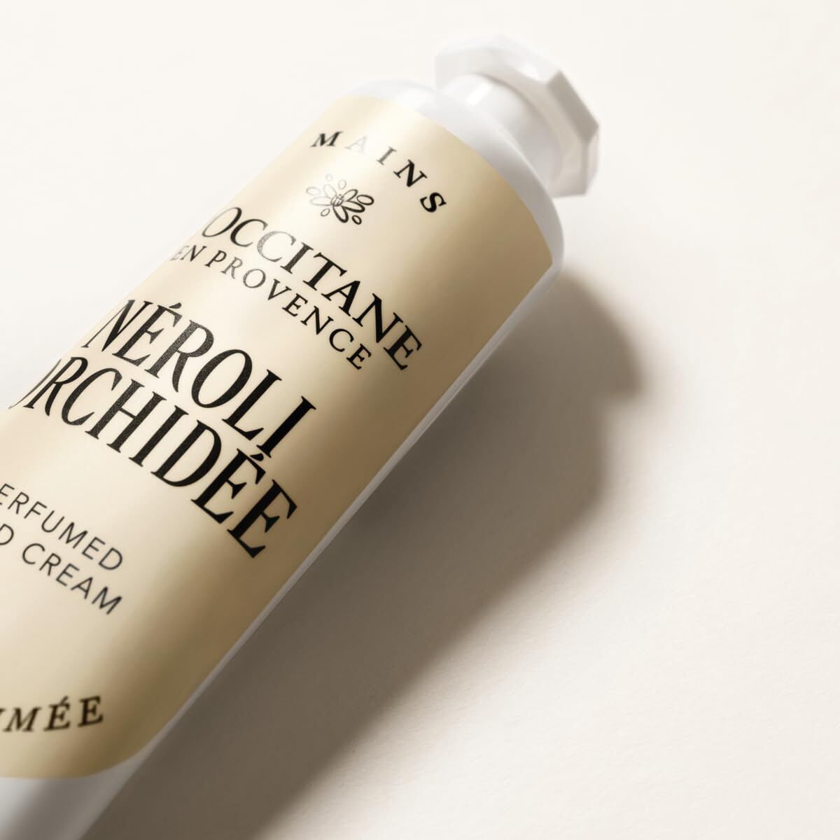 Fugtgivende fodcreme L'Occitane En Provence NÉROLI & ORCHIDÉE hudplejeemballage