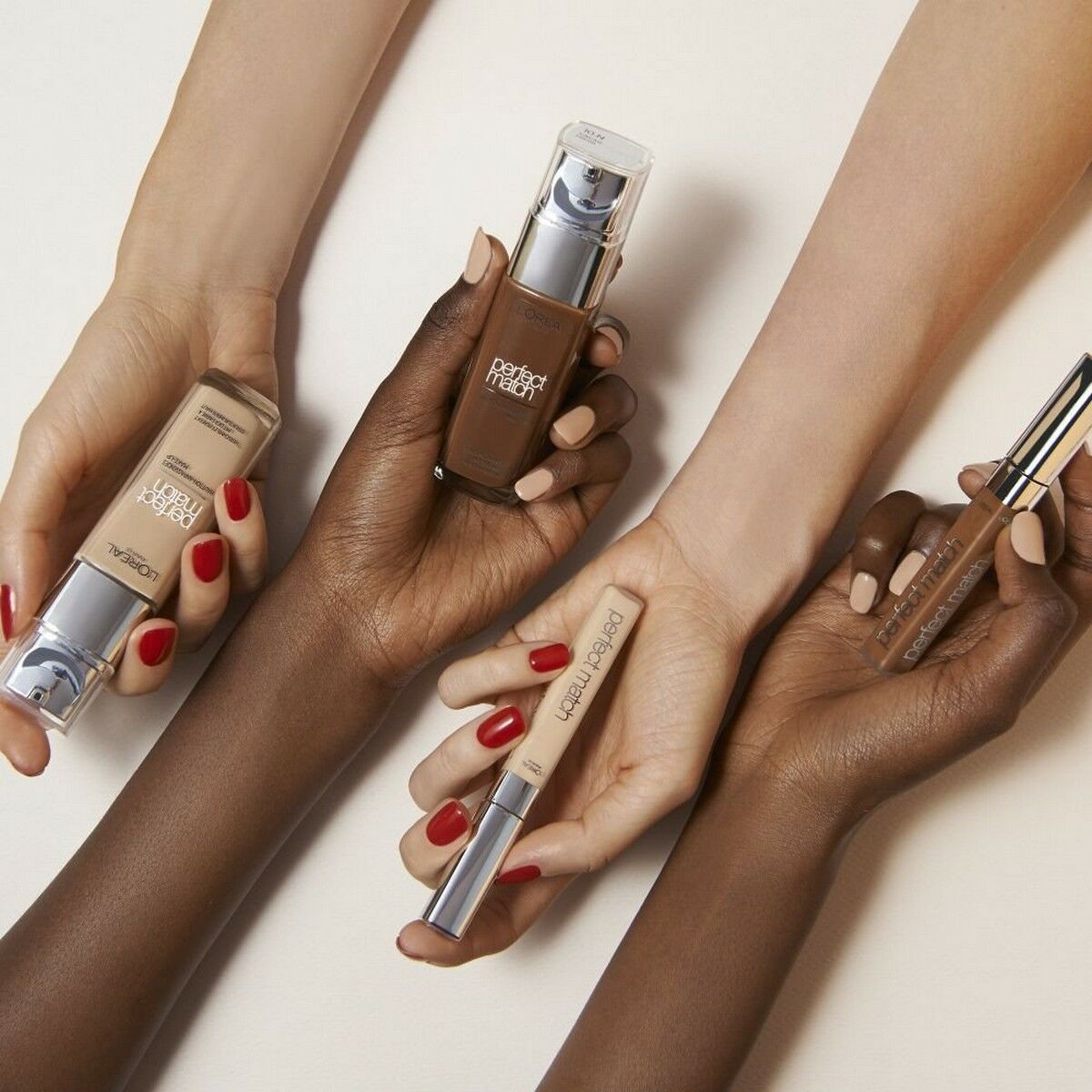 Flydende Make Up Base L'Oreal Make Up A81864 Nº 3.5.N 30 ml produktemballage