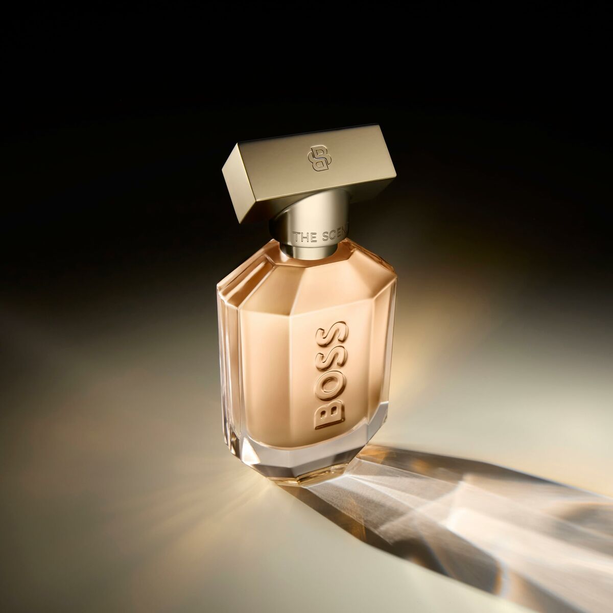 Unisex parfume BOSS THE SCENT FOR HER The Scent For Her 30 ml til kvinder produktemballage