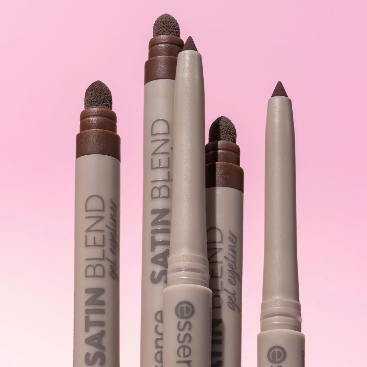 MakeUp Set Essence SATIN BLEND produktemballage