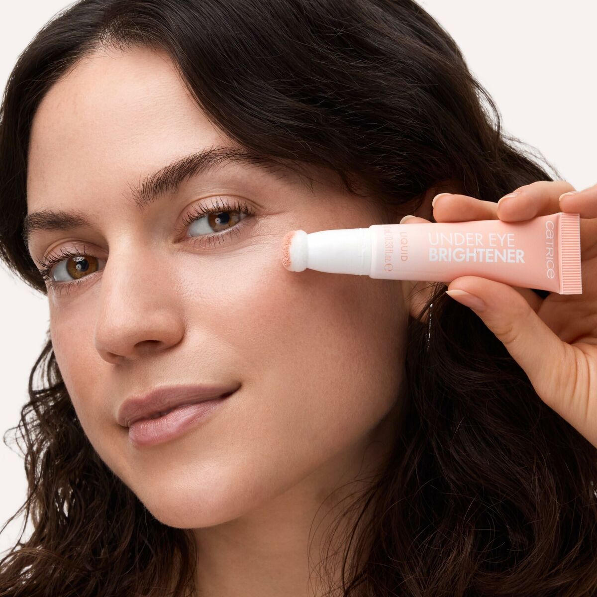 Make-up sæt Catrice UNDER EYE BIGHTENER produktemballage