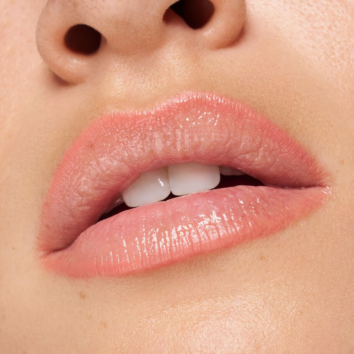Læbestift Essence HYDRA KISS 4 ml makeup-emballage