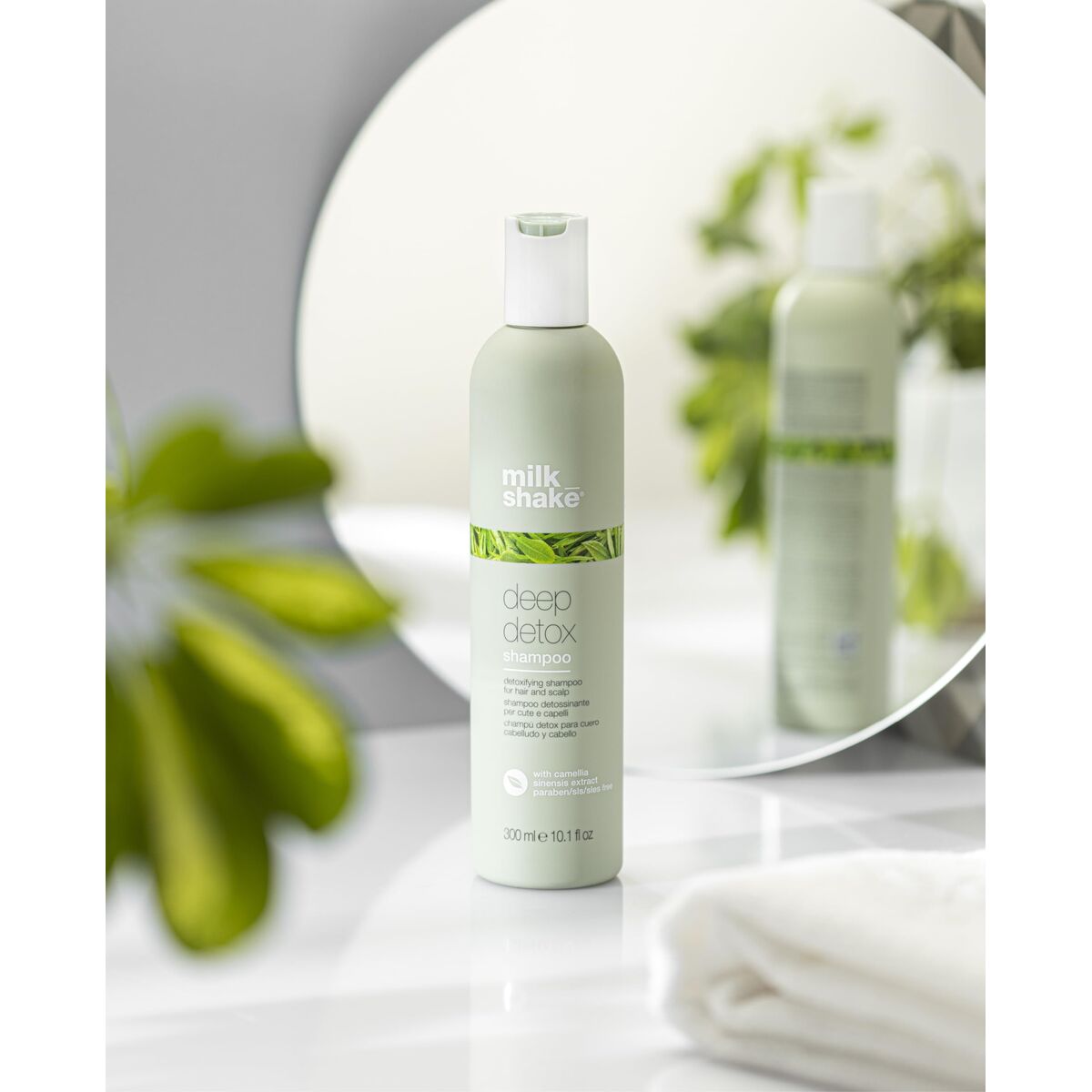 Shampoo Milk Shake DEEP DETOX til kvinder shampooflaske
