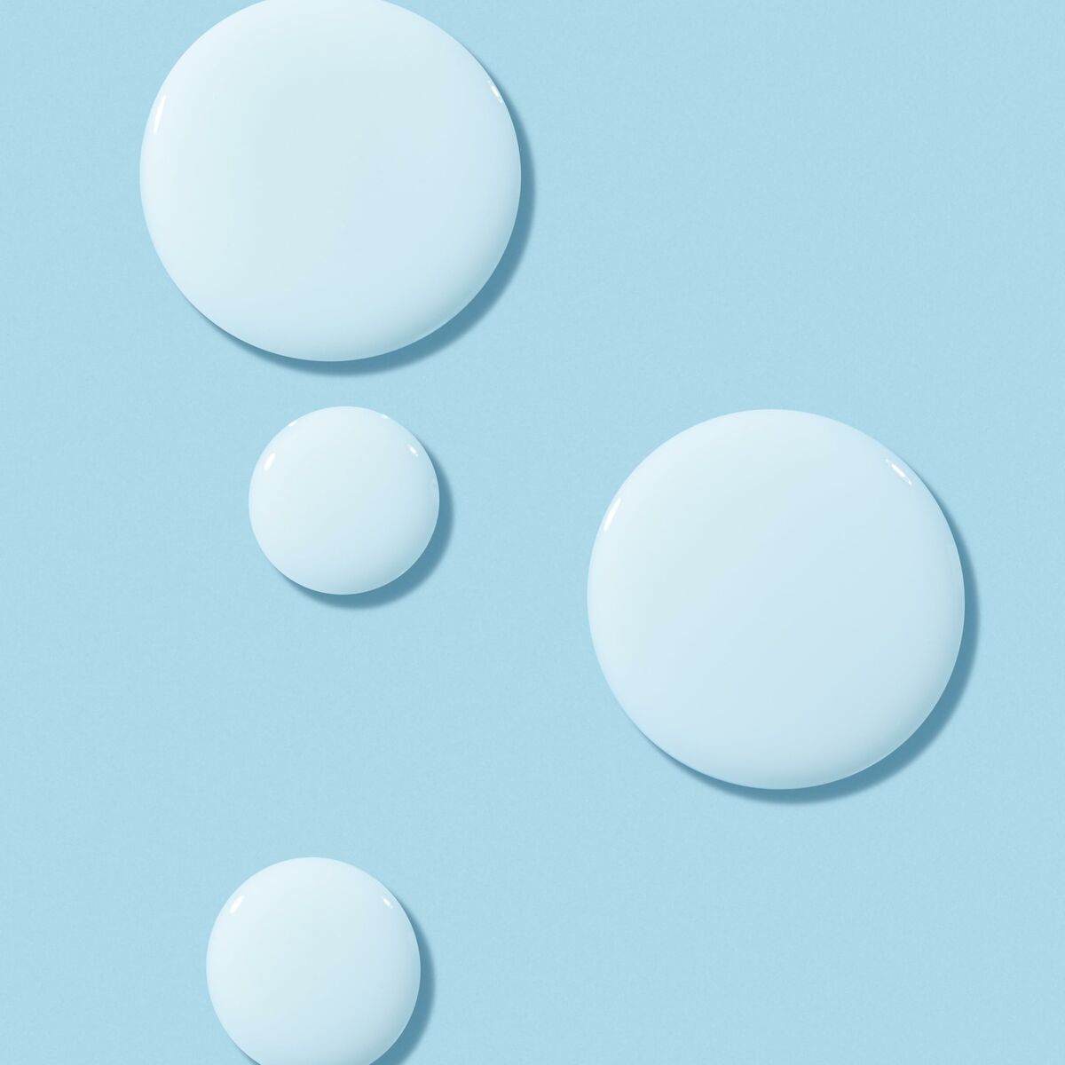 Ansigtsserum Sensilis HYALURONIC 30 ml til kvinder serumflaske