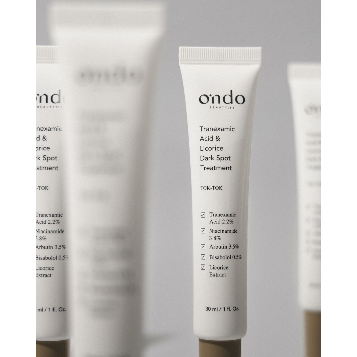 Anti-Brown Spot Care Ondo Beauty 36.5 TRANEXAMIC ACID & LICORICE Dark 30 ml produktemballage