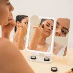 Genopladeligt Triptykon Makeup Spejl med Forstørrelse og LED Light Miled InnovaGoods produktemballage