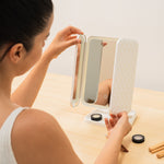 Genopladeligt Triptykon Makeup Spejl med Forstørrelse og LED Light Miled InnovaGoods produktemballage